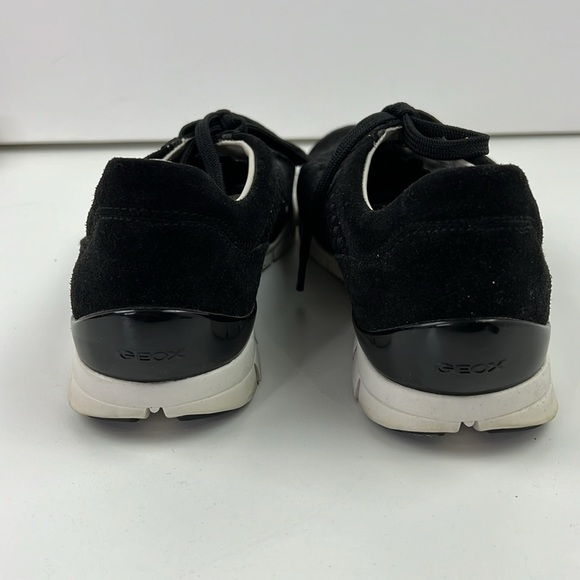 Geox Women's Black lace up sneakers size 40 - Picture 5 of 10